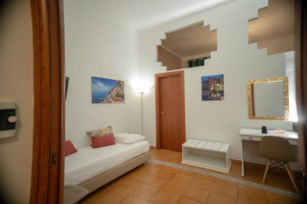 Home Nonna Sabina - Centro Storico Napoli エクステリア 写真